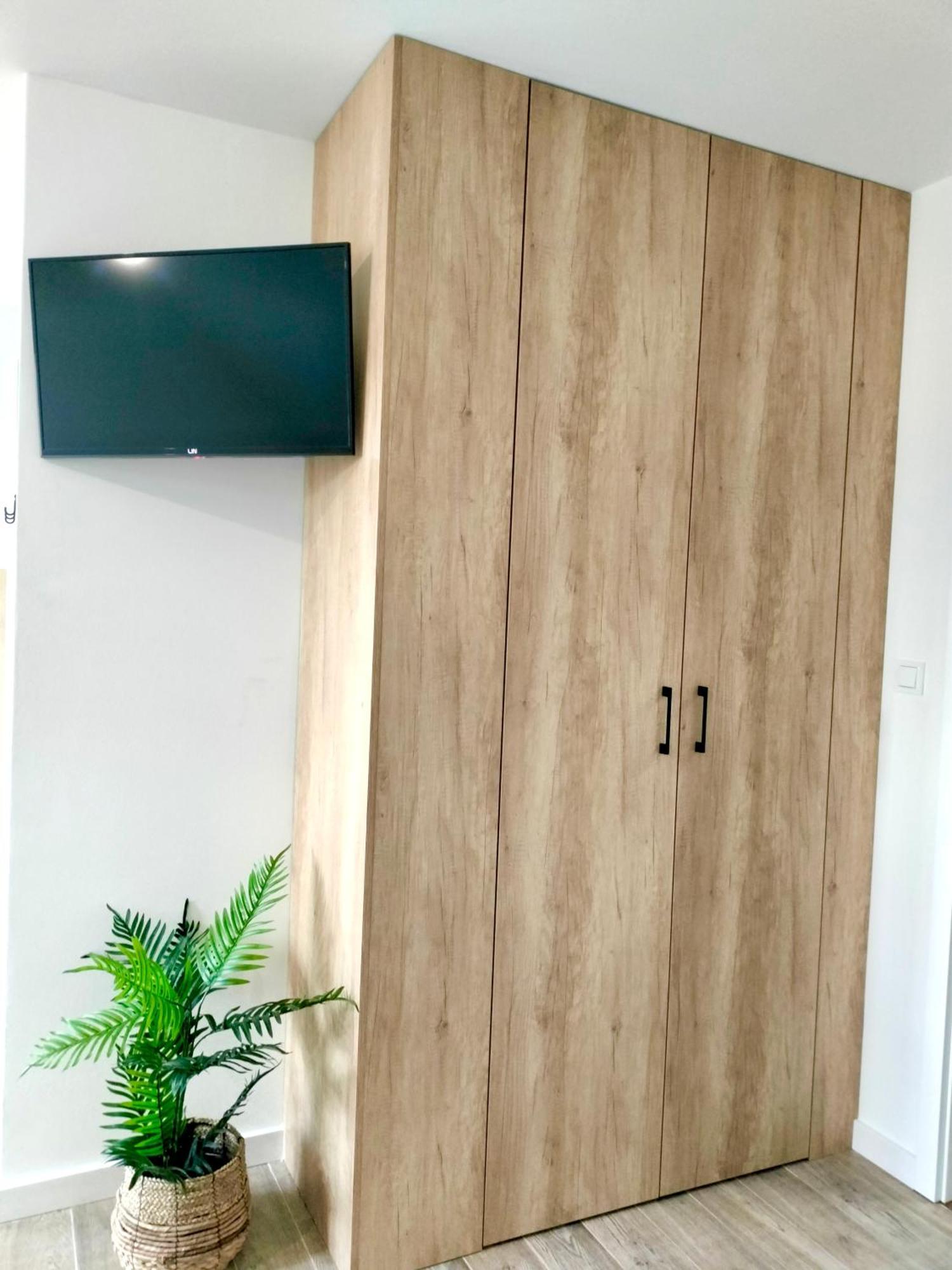 Agroturystyka Jodlowa - Rodzinne Apartamenty W Centrum Gor Swietokrzyskich - Sala Zabaw, Zwierzeta, Bilard Krajno-Zagorze Exteriér fotografie